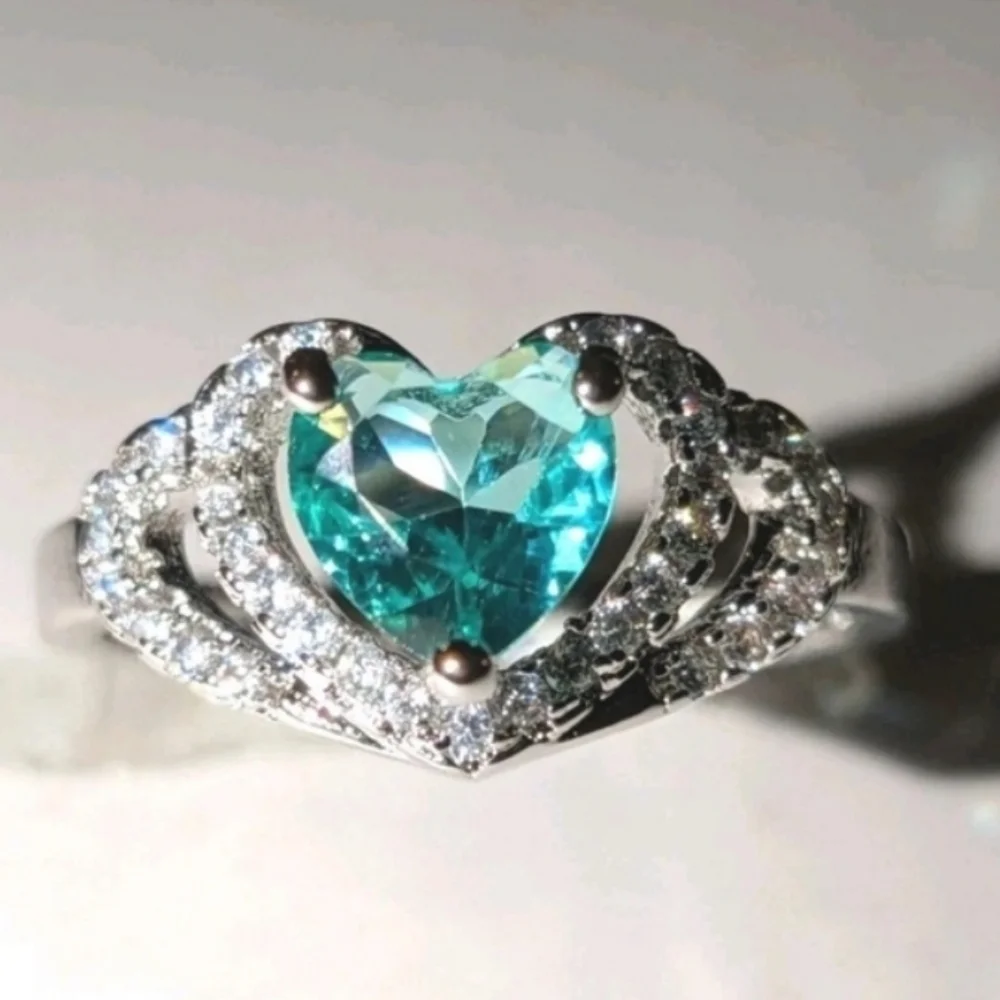 boutique elegant heart